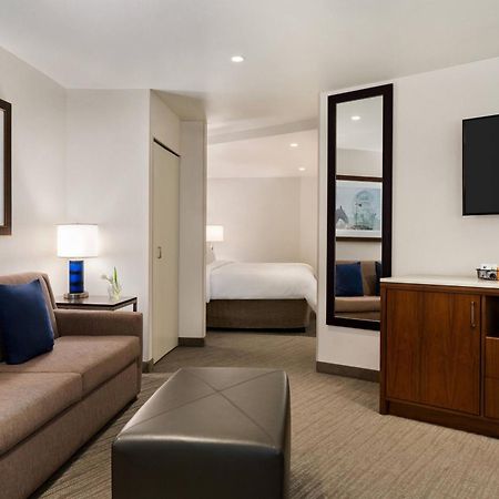 Delta Hotels By Marriott Helena Colonial 外观 照片