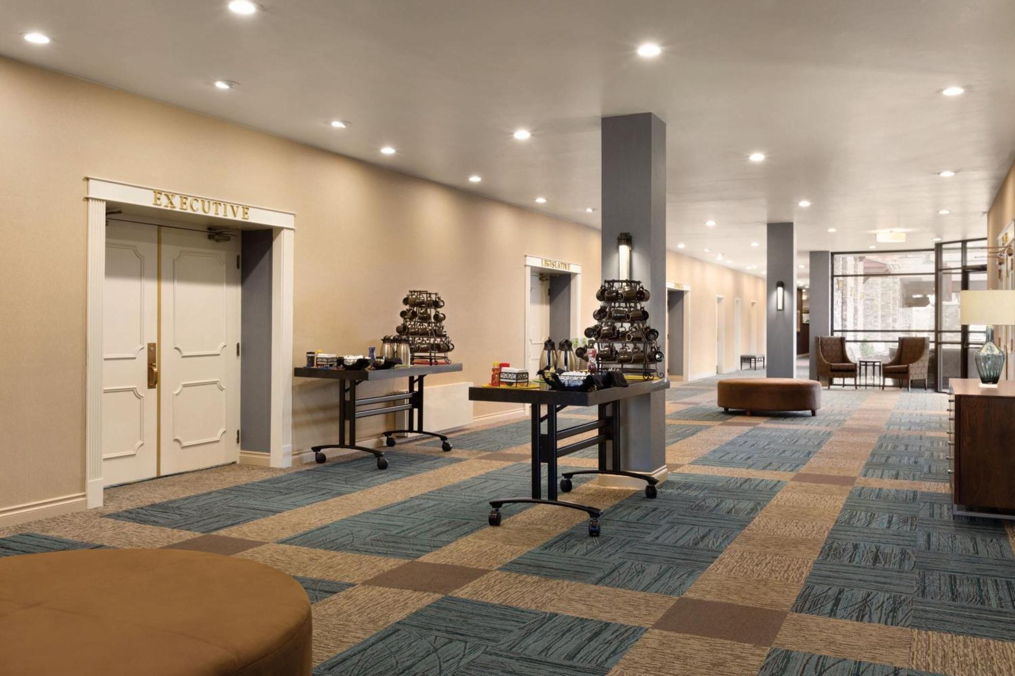 Delta Hotels By Marriott Helena Colonial 外观 照片