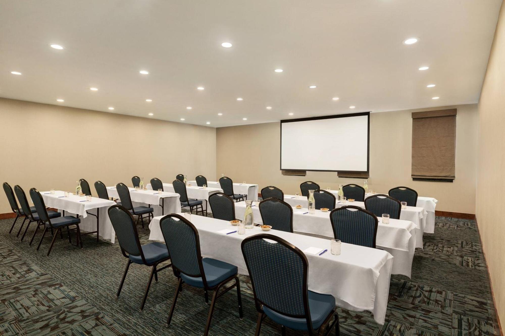 Delta Hotels By Marriott Helena Colonial 外观 照片