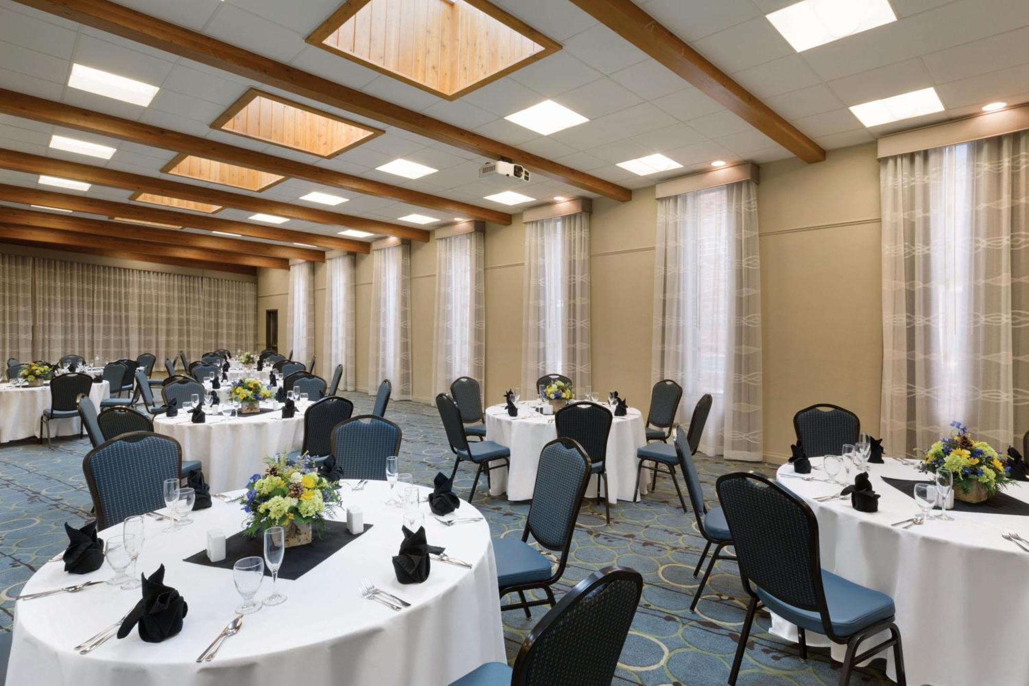 Delta Hotels By Marriott Helena Colonial 外观 照片