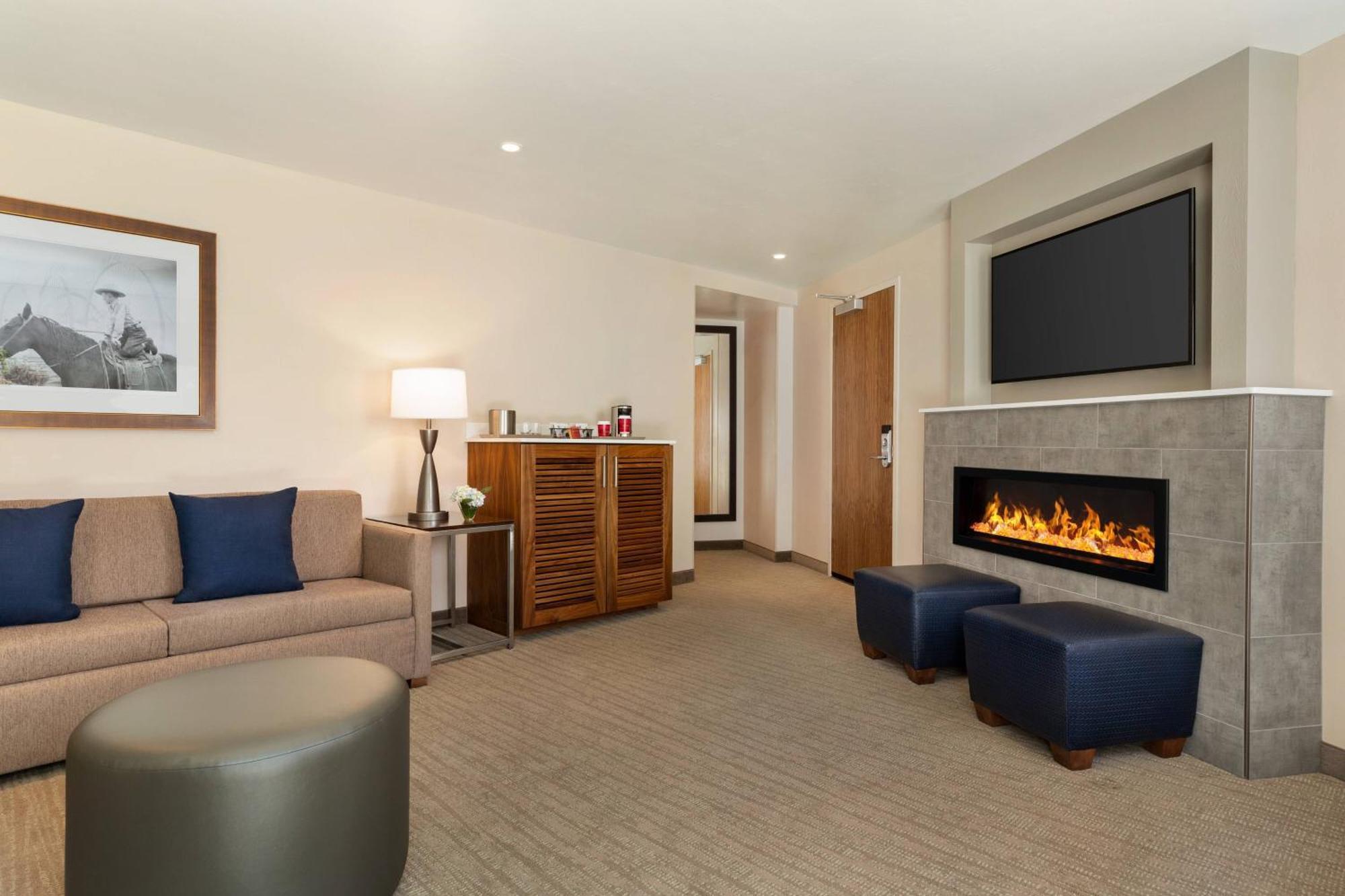 Delta Hotels By Marriott Helena Colonial 外观 照片