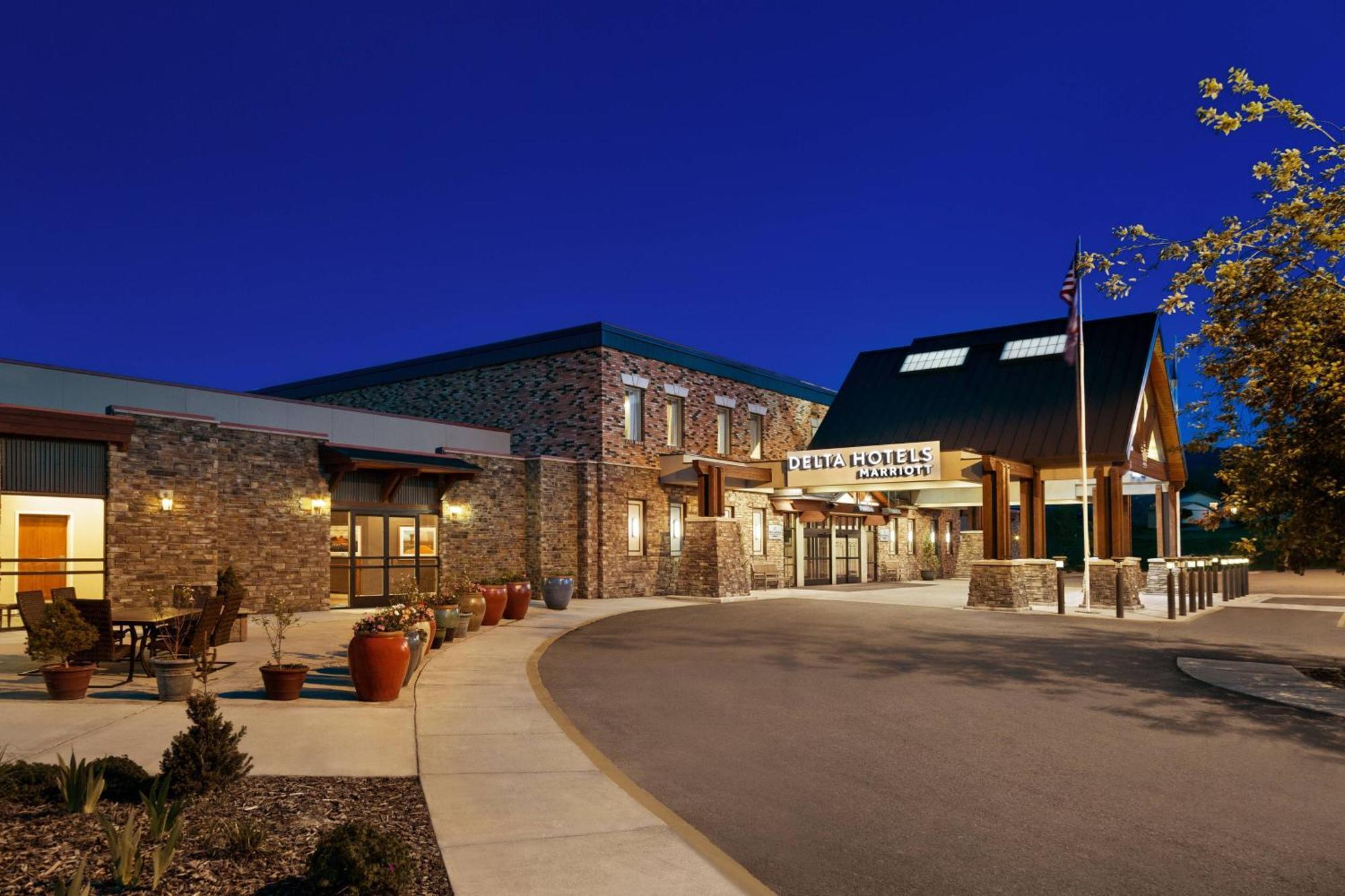 Delta Hotels By Marriott Helena Colonial 外观 照片